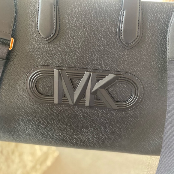 Michael Kors bag - Picture 2 of 2